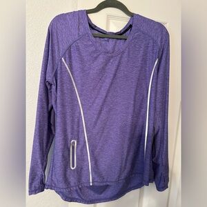 Casual/workout top in purple by Aria, size XL.